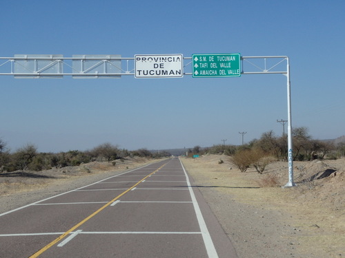 We are entering the Province of Tucuman (formally: Tucumu&aacute;n) from Salta Province.